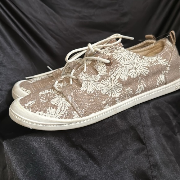 Roxy size 10 perfect for summer and spring - Picture 2 of 6